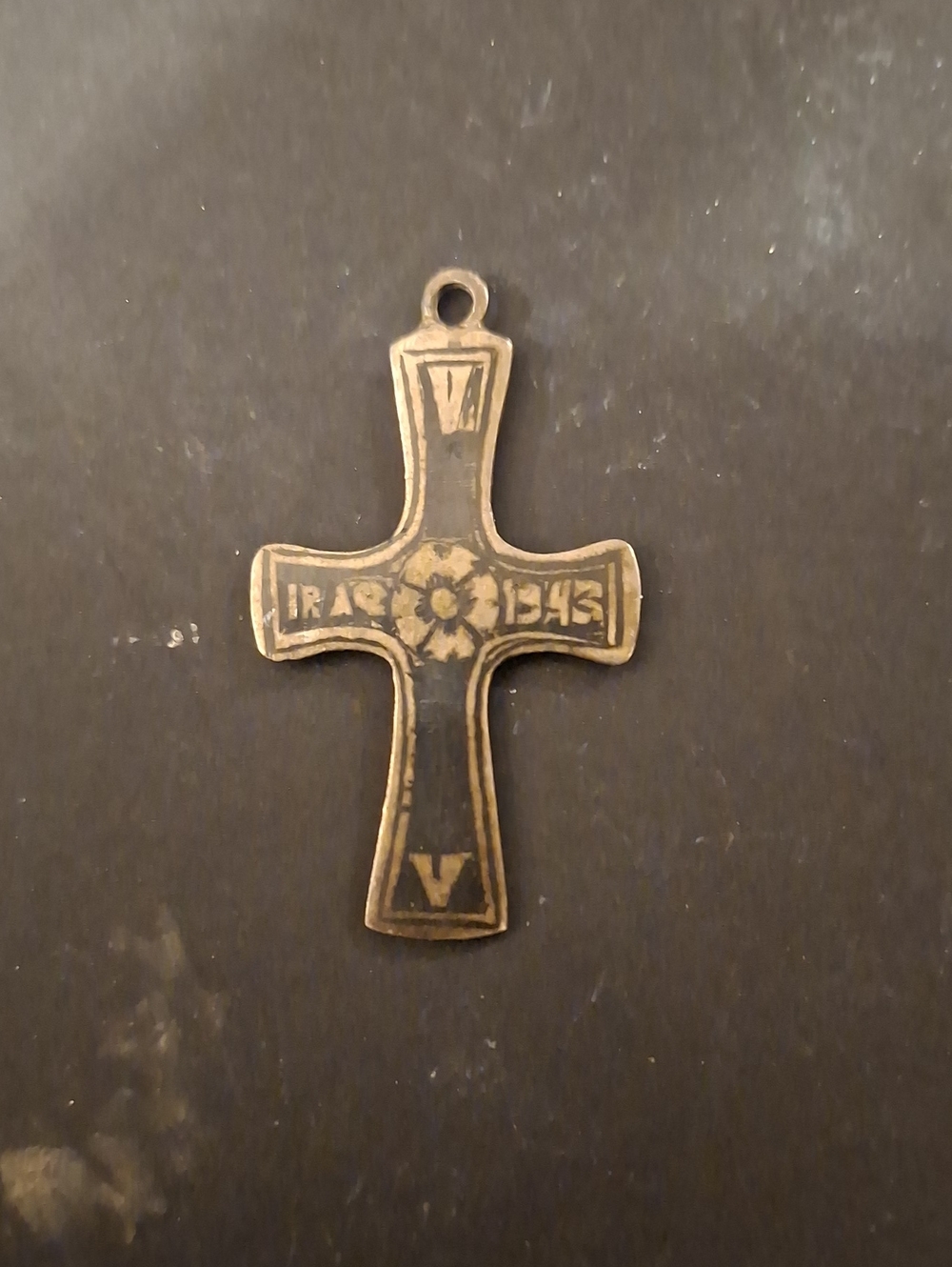 WW2 POLAND ARMY, Iraq 1943 Victory Cross Pendant